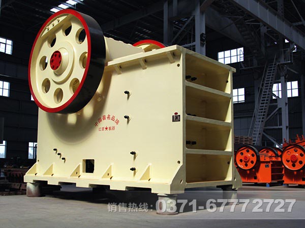 鈉長(zhǎng)石顎式破碎機(jī)廠家哪里好？