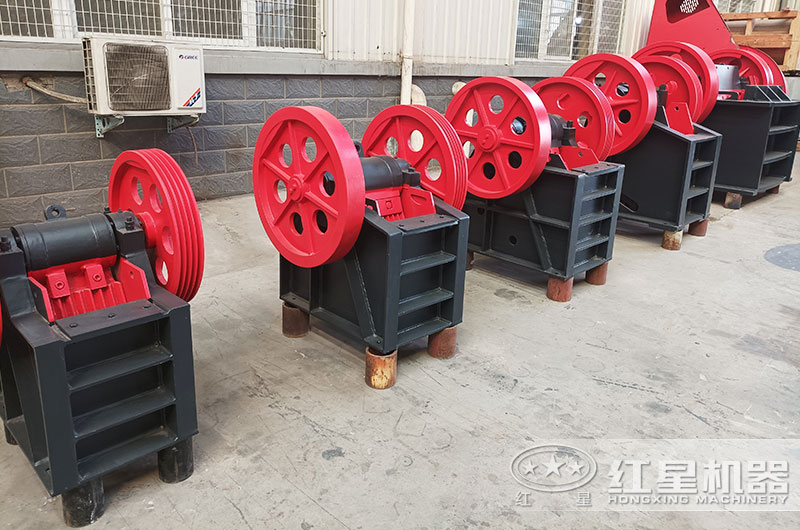 750細(xì)顎破碎機圖片