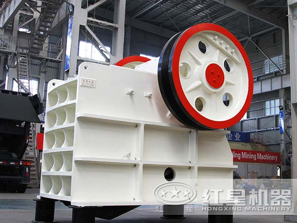 鄂式破碎機
