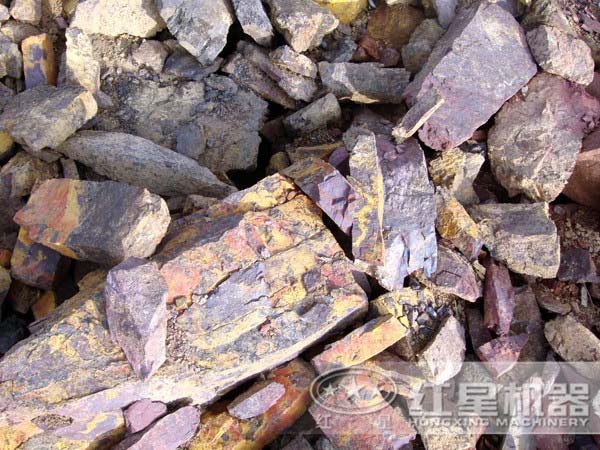 鐵礦石顎式破碎機(jī)哪家好，大概價格多少