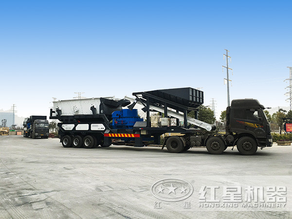 車載式移動制砂機入駐云貴地區(qū)，拉動當?shù)亟?jīng)濟發(fā)展