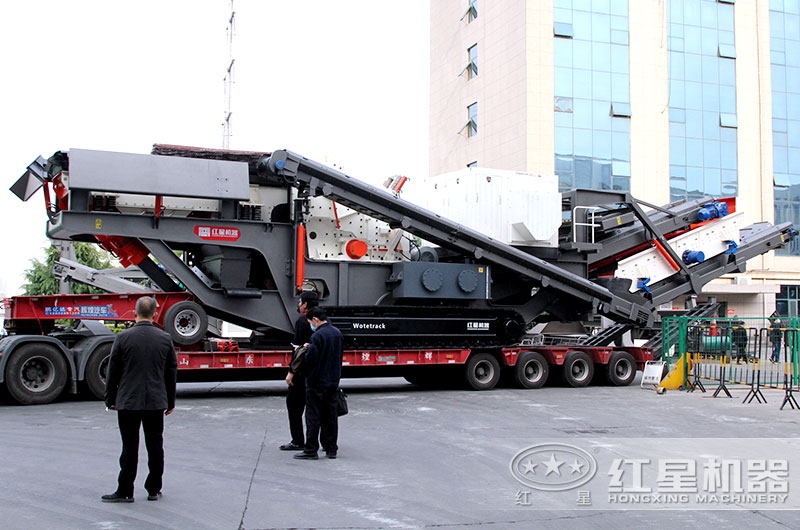 履帶式砂石粉碎機(jī)全力出擊，碎石效果驚人，報(bào)價(jià)是多少？